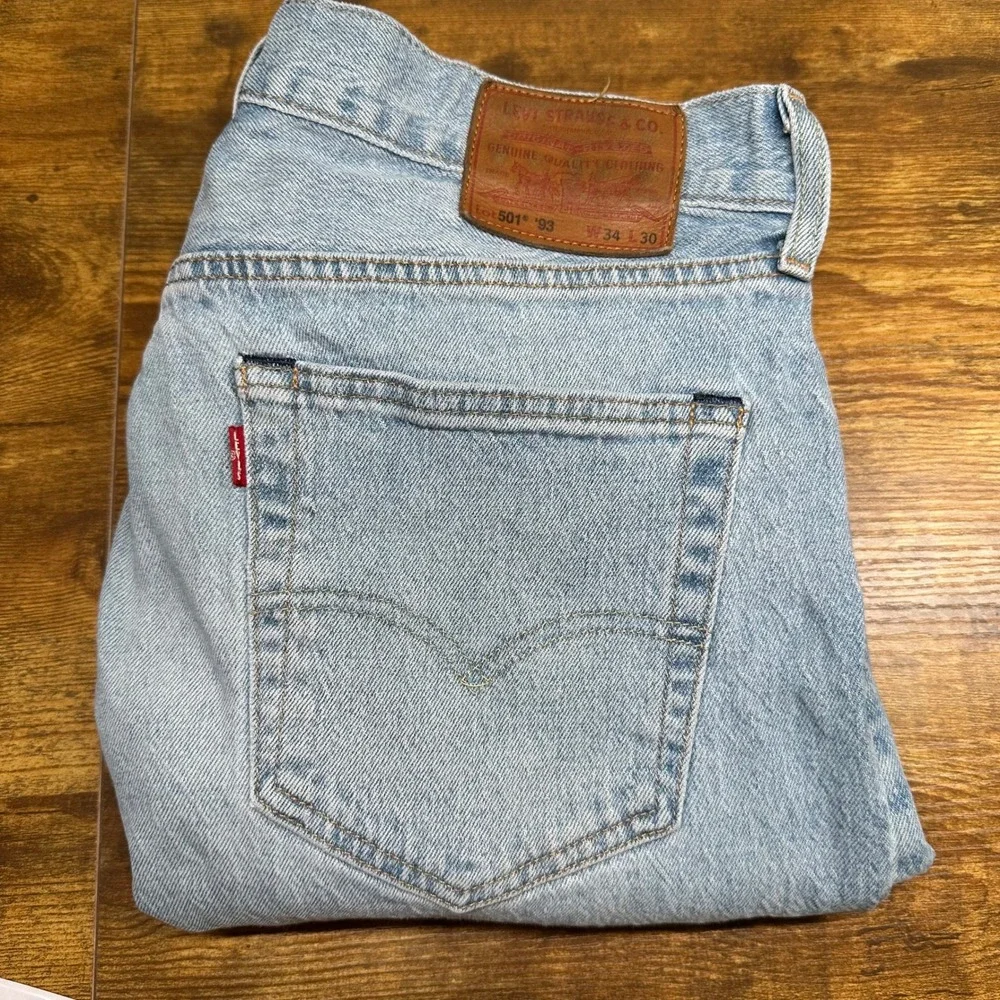 Levis 501 93 Straight Leg Jeans Mens 34x30 Light Wash Blue Denim Button Fly
